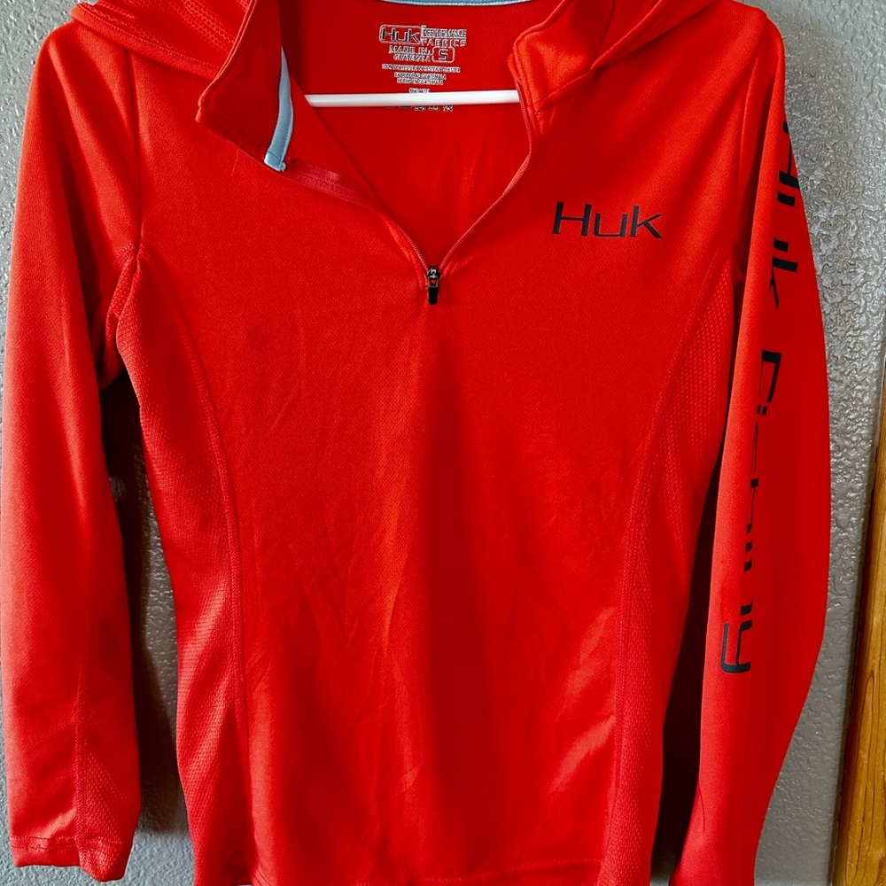 Huk Long Sleeve Pullover